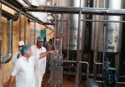 राज्य मंत्री श्री प्रहलाद सिंह पटेल ने उत्तराखंड स्थित पतंजलि फूड पार्क का स्थलीय निरीक्षण किया, साथ ही वहाँ के कर्मचारियों द्वारा एलोविरा, आंवला, शहद द्वारा तैयार किये जाने वाले उत्पादों की तकनीक और पैकेजिंग सिस्टम की जानकारी ली ।