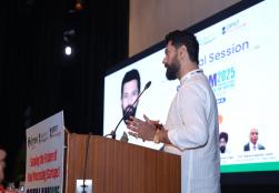 श्री चिराग पासवान, केंद्रीय मंत्री, #MOFPI ने आज निफ्टेम, कुंडली में आयोजित #SUFALAM2.0 का उद्घाटन किया। जिसके दौरान कार्यक्रम में उपस्थित इनोवेटर्स व उद्यमियों को संबोधित करते हुए कहा "यह स्टार्टअप कॉन्क्लेव इनोवेशन, कृषि-उद्यमिता एवं युवा भारत की आकांक्षाओं का संगम है" यह कार्यक्रम वर्तमान व प्रस्तावित #NIFTEM संस्थानों के समन्वय से एक भविष्योन्मुखी एवं वैश्विक स्तर पर प्रतिष्ठित खाद्य इकोसिस्टम को सशक्त बनाएगा। आइए हम सब मिलकर ऐसा भारत गढ़ें, जहाँ दुनिया के हर डाइनिंग टेबल पर कम से कम एक खाद्य उत्पाद मेड