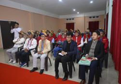 केंद्रीय खाद्य प्रसंस्करण उद्योग मंत्री श्री चिराग पासवान ने अरुणाचल प्रदेश के पक्के केसांग ज़िले का दौरा किया। जिसके दौरान उन्होंने अपने सम्बोधन में कहा कि "माननीय प्रधानमंत्री श्री नरेंद्र मोदी जी के नेतृत्व में पूर्वोत्तर भारत को देश का अंतिम नहीं, बल्कि प्रथम और रणनीतिक दृष्टि से अत्यंत महत्वपूर्ण क्षेत्र के रूप में देखा जाता है। भारत सरकार इस क्षेत्र की समृद्ध सांस्कृतिक विरासत और विकास की अपार संभावनाओं को ध्यान में रखते हुए इसके समावेशी और सतत् विकास के लिए पूर्णतः प्रतिबद्ध है।"  #ProcessingForProsp