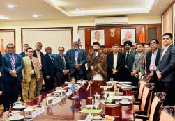 भारत सरकार के माननीय खाद्य प्रसंस्करण उद्योग मंत्री चिराग पासवान और फिजी के माननीय बहु-जातीय मामलों और चीनी उद्योग मंत्री चरण जीत सिंह और फिजी के माननीय कृषि और जलमार्ग मंत्री तोमासी टुनाबुना के बीच खाद्य प्रसंस्करण क्षेत्र में द्विपक्षीय बैठक हुई।  चर्चा में संस्थागत सहयोग को मजबूत करने, कृषि-खाद्य मूल्य श्रृंखलाओं में वैल्यू एडिशन बढ़ाने और वैश्विक खाद्य प्रसंस्करण इकोसिस्टम में व्यापार और निवेश के नए रास्ते तलाशने पर ध्यान केंद्रित किया गया।