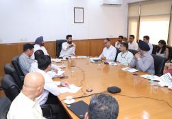 A meeting was held at Panchsheel Bhawan, New Delhi under the co-chairmanship of Shri Chirag Paswan, Union Minister, #MOFPI and Shri Ravneet Singh Bittu, Union Minister of State, #MOFPI, during which the ongoing preparations for the upcoming mega food event ‘World Food India’ were reviewed. Also in the meeting, the Hon’ble Ministers gave their respective guidelines on various aspects of the event.