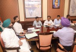 श्री चिराग पासवान, केंद्रीय मंत्री और श्री रवनीत सिंह, केंद्रीय राज्यमंत्री की सह अध्यक्षता में प्रोजेक्ट अनुमोदन समिति (#PAC) की बैठक आयोजित हुई। बैठक में #PMKSY की उप-योजना #CEFPPC के अंतर्गत फूड प्रोसेसिंग यूनिट्स की स्थापना एवं विस्तार पर विस्तृत चर्चा की गई।