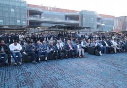 श्री चिराग पासवान, केंद्रीय खाद्य प्रसंस्करण उद्योग मंत्री ने भारत मंडपम, नई दिल्ली में आयोजित #PlastIndia2026 प्रदर्शनी का दौरा किया। इस अवसर पर उन्होंने प्लास्टिक उद्योग स्थिति रिपोर्ट 2025 का जारी की तथा स्टार्टअप सर्च इनिशिएटिव के विजेताओं को सम्मानित किया। उद्योग हितधारकों को संबोधित करते हुए उन्होंने विकसित भारत के विज़न के अनुरूप अपव्यय में कमी, प्रौद्योगिकी के उपयोग और सतत विनिर्माण को बढ़ावा देने पर बल दिया। यह प्रदर्शनी नवाचार, स्थिरता और वैश्विक मूल्य श्रृंखला में भारत की बढ़ती भूमिका को सशक्त रू