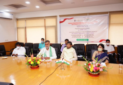 #FoodProcessingWeek | केंद्रीय मंत्री श्री पशुपति कुमार पारस ने, राज्यमंत्री श्री प्रहलाद सिंह पटेल जी की गरिमापूर्ण उपस्थिति में उत्तर प्रदेश, आंध्र प्रदेश व तमिलनाडु के 7 परियोजनाओं का वर्चुअल शुभारंभ किया।