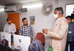 'स्वच्छता अभियान' के अंतर्गत मंत्रालय में राज्य मंत्री श्री प्रहलाद सिंह पटेल जी ने निरीक्षण कर अधिकारियों व कर्मचारियों को कार्यालय परिसर में स्वच्छता बनाए रखने और अनावश्यक चीज़ों को हटाने के निर्देश दिए।