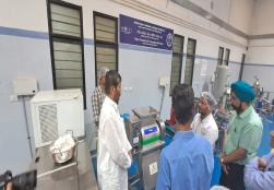 Union Minister of #MOFPI Shri Pashupati Kumar Paras inaugurated the canteen and dispensary building at @NIFTEM_Tnj today. Hon'ble Minister also paid a visit to the Virgin Coconut Oil Processing Pilot Plant.  #AKAM