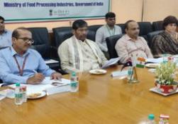  Australian delegation led by the Minister of Agriculture, Fisheries and Forestry Mr @MurrayWatt met Union Minister of #MOFPI Shri Pashupati Kumar Paras at Panchsheel Bhawan in New Delhi. Both countries discussed collaboration in the Food Processing sector, technology transfer in wine production and mutual cooperation in sustainable development using renewable sources of energy.