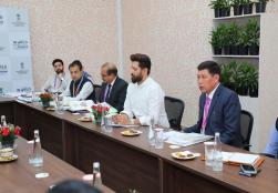 Union Minister of #MOFPI Shri Chirag Paswan held B2G meetings with representatives of Fair Exports (India ) Pvt Ltd (LULU Group), PepsiCo India and Mondelez India on the sidelines of @worldfoodindia at Bharat Mandapam, New Delhi today. During the meeting, they discussed investment prospects, procurement, and facilitation of business operations/ease of doing business in the Indian Food Processing Sector.     #ProcessingForProsperity  #WorldFoodIndia2024