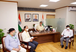 राज्यमंत्री श्री प्रहलाद सिंह पटेल की अध्यक्षता में प्रधानमंत्री किसान संपदा योजना के तहत आने वाली खाद्य संरक्षा व गुणवत्ता आश्वासन अवसंरचना योजना पर आधारित एक बैठक की अध्यक्षता की। बैठक में योजना पर आधारित प्रस्तुतीकरण की गई।