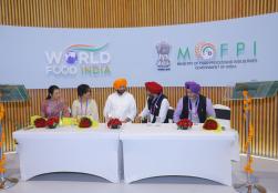 Niftem, Haryana and several institutes and industry entities signed a total of 9 Memorandums of Understanding (MoUs) and 2 Technology Transfer on the third day of @worldfoodindia in august presence of Union Minister of State for #MOFPI Shri @RavneetBittu.