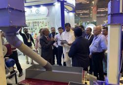 Union Minister Shri @PashupatiParas  visited the pavilion of @NIFTEM_Tnj at @worldfoodindia and interacted with the exhibitors there. He praised the contributions of the institute to providing new technologies.