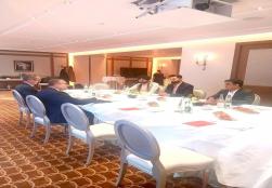  खाद्य प्रसंस्करण उद्योग मंत्री श्री चिराग पासवान ने फ्रांस में परनोड रिकार्ड के अधिकारियों के साथ वार्ता की, जिसके दौरान अधिकारियों ने #WorldFoodIndia2024 की सफलता की सराहना की और भारत को विश्व के सबसे उभरते हुए बाजारों में से एक मानते हुए विभिन्न योजनाओं के विस्तार की चर्चा की माननीय मंत्री ने भारत में निवेश करने के लिए उनका स्वागत किया तथा उन्हें व्यापार करने के लिए #MakeInIndia व ‘ईज ऑफ डूइंग बिज़नेस’ के माध्यम से अनुकूल वातावरण उपलब्ध कराने का आश्वासन दिया।