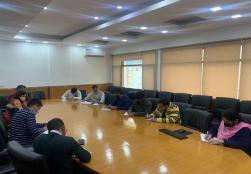 संविधान दिवस के अवसर पर आज मंत्रालय में निबंध व प्रश्नोत्तरी प्रतियोगिता का आयोजन किया गया। प्रतियोगिता में मंत्रालय के अधिकारियों व कर्मचारियों ने हिस्सा लिया।