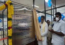 MoS Shri Prahlad Singh Patel today inaugurated the Food Packaging Testing Laboratory at IIFPT and interacted with the beneficiary entrepreneurs of IIFPT.