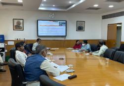 केंद्रीय मंत्री श्री पशुपति कुमार पारस व राज्य मंत्री श्री प्रहलाद सिंह पटेल की संयुक्त अध्यक्षता में हुई अंतर-मंत्रालयी अनुमोदन समिति की बैठक में कोल्ड चेन योजना के तहत आने वाली 25 परियोजनाओं और ऑपरेशन ग्रीन्स योजना के तहत आने वाली 03 परियोजनाओं की समीक्षा की गई।