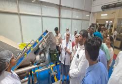 Union Minister of #MOFPI Shri Pashupati Kumar Paras inaugurated the canteen and dispensary building at @NIFTEM_Tnj today. Hon'ble Minister also paid a visit to the Virgin Coconut Oil Processing Pilot Plant.  #AKAM