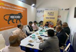 Hon'ble Union Minister Shri Pashupati Kumar Paras interacted with Hon. Vatimi Tidara Tuinasakea Kaunitawake Rayalu, Minister for Agriculture and Waterways, Fiji, on the sidelines of World Food India and discussed the potential areas of collaborations in trade & food processing sector.