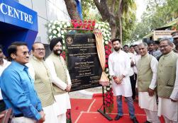  Union Minister of #MOFPI Shri Chirag Paswan inaugurated the Food Processing Business Incubation Centre at NIFTEM, Thanjavur today. This state-of-the-art facility will empower start-ups, entrepreneurs, and small farmers by providing access to cutting-edge infrastructure, fostering innovation, and supporting research and development (R&D). The centre will play a crucial role in enhancing value addition in the food processing sector, enabling smallholder farmers to integrate into the food value chain.