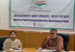 Today, Minister of State Shri @prahladspatel chaired a meeting with @NIFTEM_Tnj and @NiftemHaryana in the presence of Smt. Anita Praveen, Secretary, FPI and discussed the new technologies and reviewed different activities of NIFTEM.