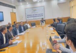 @MOFPI_GOI के केंद्रीय मंत्री श्री श्री पशुपति कुमार पारस जी की अध्यक्षता में समीक्षा बैठक आयोजित की गई। बैठक में #InternationalYearOfMillets2023 के उपलक्ष्य में आयोजित किए जाने वाले कार्यक्रम, कोंफ्रेस तथा मेगा फूड इवेंट पर चर्चा की गई। बैठक में मंत्रालय के वरिष्ठ अधिकारियों को #IYM2023 के आगामी कार्यक्रम हेतु उपयुक्त दिशानिर्देश दिए गए।