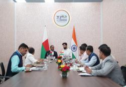 Union Minister of #MOFPI Shri Chirag Paswan had a G2G interaction with H.E. Mr Hajarison Francois Sergio  of Madagascar, on the sidelines of @worldfoodindia and discussed the potential areas of collaborations in the trade and food processing sector. 