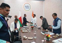 Union Minister of #MOFPI Shri Chirag Paswan had a G2G interaction with H.E. Mr Hajarison Francois Sergio  of Madagascar, on the sidelines of @worldfoodindia and discussed the potential areas of collaborations in the trade and food processing sector. 