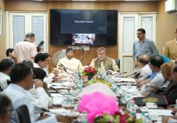 आज नई दिल्ली के पंचशील भवन में स्थित खाद्य प्रसंस्करण उद्योग मंत्रालय में केंद्रीय मंत्री श्री पशुपति कुमार पारस ने वर्ष 2023 की हिन्दी सलाहकार समिति की बैठक की अध्यक्षता की। बैठक में केंद्रीय राज्य मंत्री श्री प्रहलाद सिंह पटेल व केंद्रीय राजभाषा समिति के उपाध्यक्ष श्री भर्तृहरि महताब, राज्यसभा व लोकसभा के सांसद तथा गैर सरकारी सदस्य सहित अन्य राजभाषा अधिकारीगण भी शामिल हुए।