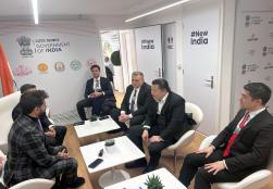 Union Minister of #MOFPI Shri Chirag Paswan  had an interaction with Mr Chris Soopakij Chearavanont, Chairman, CP Group at #WEF25 in Davos. Their discussion focused on exploring value addition opportunities in the food processing sector. 