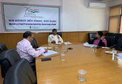 Union Minister Shri Pashupati kumar Paras in the presence of Smt. Anita Praveen, Secretary FPI chaired a meeting of the Project Approval Committee. In the meeting proposals related to FTL scheme under #PMKSY was approved.