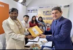  केंद्रीय मंत्री श्री पशुपति कुमार पारस ने आज मेगा फूड इवेंट #WorldFoodIndia2023 के दौरान ग्रीस के ग्रामीण विकास और खाद्य मंत्री HE श्री Eleftherios Avgenakis के साथ बैठक की। बैठक में उन्होंने फूड प्रोसेसिंग क्षेत्र के संभावित क्षेत्रों में सहयोग करने से संबंधित चर्चा की और @worldfoodindia में हिस्सा लेने के लिए प्रतिनिधिमंडल का धन्यवाद किया।
