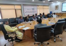  आज नई दिल्ली के पंचशील भवन में स्थित #MOFPI में केंद्रीय मंत्री श्री पशुपति कुमार पारस जी ने केंद्रीय राज्यमंत्री सुश्री शोभा करांदलाजे जी  की वर्चुअल उपस्थिति में एक अंतर-मंत्रालयी अधिकार प्राप्त समिति(IMEC) की बैठक की अध्यक्षता की। बैठक में #PMFMEScheme के अंतर्गत आने वाली परियोजनाओं की समीक्षा की गई।