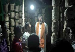  Union Minister of State for #MOFPI Shri @prahladspatel visited the unit of mushroom farm grown under the #PMFMEScheme at Barama Rev circle in Assam's Baksa district. He interacted with the beneficiaries there and encouraged them to produce more.  #WFI2023
