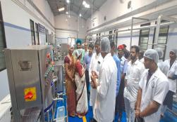Union Minister of #MOFPI Shri Pashupati Kumar Paras inaugurated the canteen and dispensary building at @NIFTEM_Tnj today. Hon'ble Minister also paid a visit to the Virgin Coconut Oil Processing Pilot Plant.  #AKAM