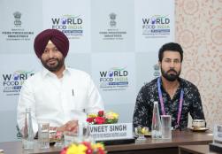 Minister of State for Food Processing Industries, Shri Ravneet Singh Bittu today interacted with the beneficiaries of #PMFMEScheme during #WorldFoodIndia2024 and appreciated the inspiring efforts made by them in the #FoodProcessing sector.  #ProcessingForProsperity