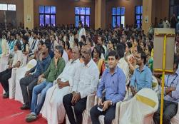 In his address at the 1st convocation of @NIFTEM_Tnj today, Union Minister of #MOFPI Shri @PashupatiParas asserted that India is one of the world's fastest-growing economies with numerous investment opportunities in the food processing sector. Hon'ble Minister also mentioned that India is the leading producer of milk, millet and livestock and the second largest producer of overall food production.