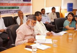 केंद्रीय मंत्री श्री पशुपति कुमार पारस व श्री प्रहलाद सिंह पटेल की अध्यक्षता में #PMKSY के तहत कोल्ड चेन योजना की अंतर-मंत्रालयी अनुमोदन समिति की बैठक हुई। बैठक में कोल्ड चेन योजना की 15 परियोजना प्रस्तावों की समीक्षा की गई और 07 परियोजनाओं को मंजूरी दी गई।