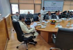 आज पंचशील भवन में स्थित खाद्य प्रसंस्करण उद्योग मंत्रालय में केंद्रीय मंत्री श्री पशुपति कुमार पारस की अध्यक्षता में हिन्दी सलाहकार समिति की दूसरी बैठक का आयोजन किया गया। बैठक में उपस्थित #MOFPI के संस्थानों के वरिष्ठ अधिकारियों व मंत्रालय के अधिकारियों को अधिकाधिक राजभाषा का प्रयोग करने पर दिशानिर्देश दिए। साथ ही राजभाषा के बढ़ते प्रयोग और लक्ष्य प्राप्ति के लिए मंत्रालय द्वारा की गई पहल की प्रशंसा की।