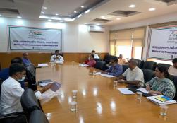 Union Minister Shri Pashupati Kumar Paras chaired an Inter-Ministerial Approval Committee (IMAC)  meeting on Operation Greens under Pradhan Mantri Kisan Sampada Yojana (#PMKSY). The long-term proposals under the scheme were discussed in detail in the meeting.