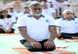 With Hon'ble @VPIndia Shri Jagdeep Dhankar as esteemed Chief Guest and in august presence ofMinistry of Ayush, Shri Sarbanand Sonwal , Union Minister of State for #MOFPI Shri Prahlad Singh Patel took part in grand celebration of #InternationalDayofYoga2023 in Jabalpur, Madhya Pradesh.