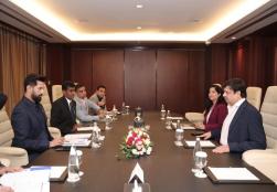 Union Minister of #MOFPI, Shri Chirag Paswan, held discussions with Abu Dhabi Food Hub in Dubai to establish a major food hub that will serve as a platform to showcase Indian products, enhance market linkages, and boost exports. This initiative marks a significant step towards expanding India’s presence in global food supply chains and fostering stronger trade partnerships.  #WorldFoodIndia2025 #ProcessingForProsperity