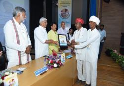 Exhibitors felicitated by Shri Gajendra Singh Shekhawat, Union Minister of Jal Shakti, Government of India and Member of Parliament, Jodhpur, Rajasthan, Shri Prahlad Singh Patel, Minister of State, Food Processing Industries & Jal Shakti, Government of India and Shri Kailash Choudhary, Minister of State, Agriculture and Farmers' Welfare, Government of India   