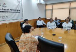 आज नई दिल्ली के पंचशील भवन में स्थित #MOFPI में #WorldFoodIndia2023 पर समीक्षा बैठक आयोजित हुई, जिसकी अध्यक्षता केंद्रीय मंत्री श्री पशुपति कुमार पारस ने की। बैठक के दौरान अगले माह आयोजित होने वाले मेगा फूड इवेंट #WFI2023 की तैयारियों पर चर्चा की गई।   बैठक में मंत्रालय के वरिष्ठ अधिकारियों तथा @ficci_india, @EY_India व @investindia के अधिकारियों ने इस इवेंट से जुड़ी जानकारी विस्तारपूर्वक साझा की और 'वर्ल्ड फूड इंडिया' से जुड़े अन्य विषयों पर वार्ता की।