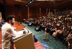 AAHAR एक प्रदर्शनी से अधिक है—यह कार्रवाई का आह्वान है। उद्योग के नेताओं को आगे आना चाहिए:- अत्याधुनिक खाद्य तकनीक में निवेश करना- खाद्य प्रसंस्करण और निर्यात को बढ़ाना- फार्म-से-फोक लिंक की मजबूती- मिलकर, हम भारत को एक वैश्विक खाद्य शक्ति बनाएंगे।