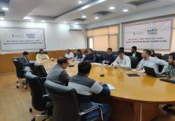 Union Minister of #MOFPI Shri Pashupati Kumar Paras chaired the Project Approval Committee (#PAC) meeting in the virtual presence of Union Minister of State Sushri Shobha Karandlaje at Panchsheel Bhawan in New Delhi today to review the proposals received under various sub-schemes of #PMKSY.