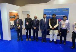 Union Minister Shri @PashupatiParas met with HE Ahmed Al Sayegh, Minister of State, United Arab Emirates on the sidelines of @worldfoodindia.   #WorldFoodIndia2023 #WFI2023 #FoodProcessing #FoodEvent #SustainableFood #IYM2023  #ProcessingForProsperity 