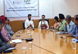 Union Minister of Parliamentary Affairs and Minority Affairs Shri Kiren Rijiju visited Panchsheel Bhawan, New Delhi, today to express his gratitude to all officers and staff members for their support during his tenure as Union Minister of #MOFPI. He was warmly received by Union Minister of Food Processing Industries Shri Chirag Paswan.