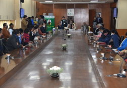 राज्यमंत्री श्री प्रहलाद सिंह पटेल जी ने खाद्य प्रसंस्करण उद्योग मंत्रालय के अंतर्गत आने वाले हरियाणा के कुण्डली में स्थापित शिक्षण संस्थान निफ्टम का दौरा किया। इस दौरान उन्होनें निफ्टम के अध्यापकों और छात्रों से मुलाकात की और संस्थान की उपलब्धियों के बारे में बातचीत की।