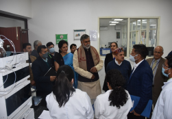 राज्यमंत्री श्री प्रहलाद सिंह पटेल जी ने खाद्य प्रसंस्करण उद्योग मंत्रालय के अंतर्गत आने वाले हरियाणा के कुण्डली में स्थापित शिक्षण संस्थान निफ्टम का दौरा किया। इस दौरान उन्होनें निफ्टम के अध्यापकों और छात्रों से मुलाकात की और संस्थान की उपलब्धियों के बारे में बातचीत की।