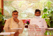 केंद्रीय मंत्री श्री पशुपति कुमार पारस  जी की अध्यक्षता एवं राज्यमंत्री श्री प्रहलाद सिंह पटेल जी की उपस्थित में मंत्रालय की प्रधानमंत्री किसान संपदा योजना के अंतर्गत आने वाली मेगा फूड पार्क योजना व एग्रो प्रोसेसिंग क्लस्टर योजना पर आधारित एक समीक्षा बैठक हुई।