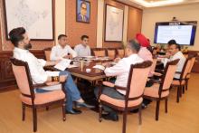 Shri Chirag Paswan, Union Minister, #MOFPI, held a review meeting with senior officials of the Ministry regarding reforms in the food processing sector, in which the Director of @NIFTEM_Tnj also participated virtually. The meeting featured detailed discussions on strengthening post-harvest infrastructure, enhancing value addition, ensuring traceability in food products, and aligning research with industry requirements.